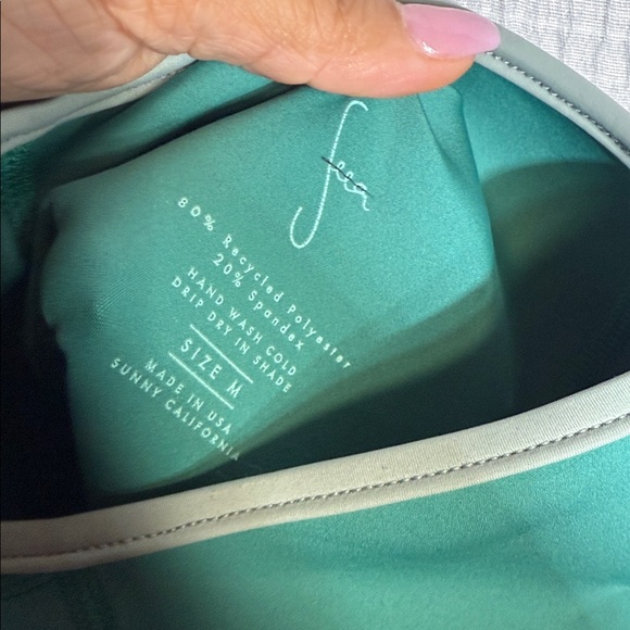 NWOT SEEA "Nazare" Surf Bodysuit medium - Picture 6 of 6